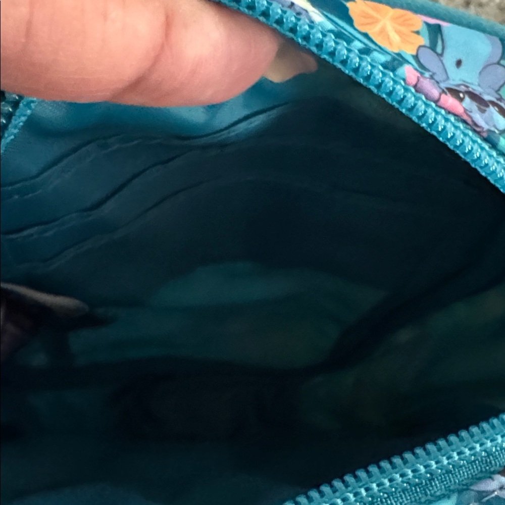 Disney Stitch Floral Crossbody Bag - Picture 3 of 4